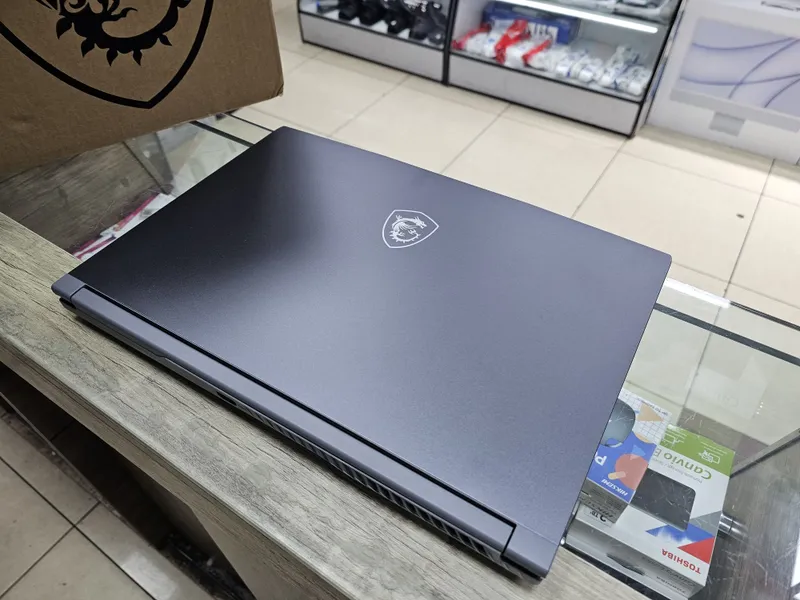 MSI Thin 15 Ryzen 5 + RTX2050 — фото 3