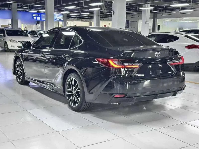 Toyota Camry Model Dual-Engine 2.0HSE Sport Lite Edition — фото 8