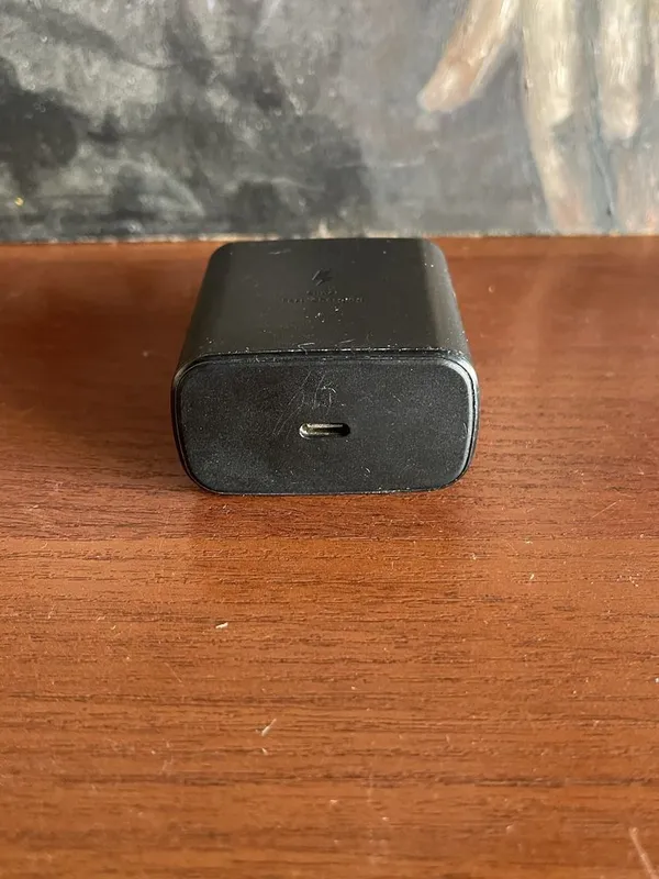 Оригинальный адаптер питания Samsung 45W (EP-TA845) 2 Оригинальный адаптер питания Samsung 45W (EP-TA845) 2