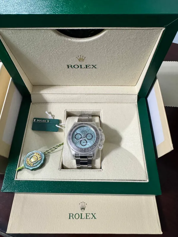 Rolex Cosmograph Daytona, платина, циферблат Ice Blue 1 Rolex Cosmograph Daytona, платина, циферблат Ice Blue 1