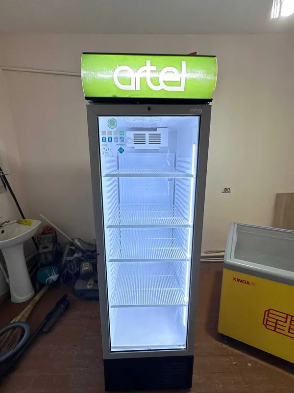 Витринный холодильник Artel — фото 2