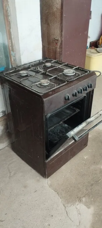 Продам газовую плиту, в хорошем состоянии . Рабочая . — фото 1