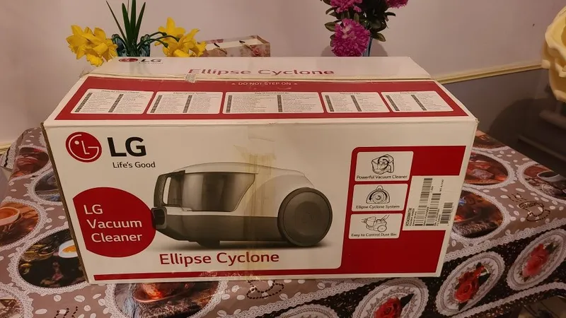 Продаётся пылесос LG в новом состоянии
