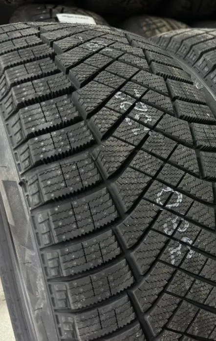Pirelli Ice Zero FR 245/45/19. Зимние шины. BMW/AUDI/Mercedes 5 Pirelli Ice Zero FR 245/45/19. Зимние шины. BMW/AUDI/Mercedes 5