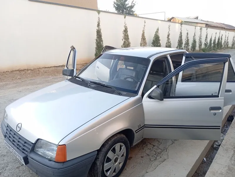 Opel kadet mashina