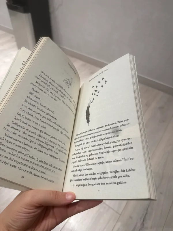 Turkcha Kitob “Kaktüsler de Çiçek Açar” — фото 1