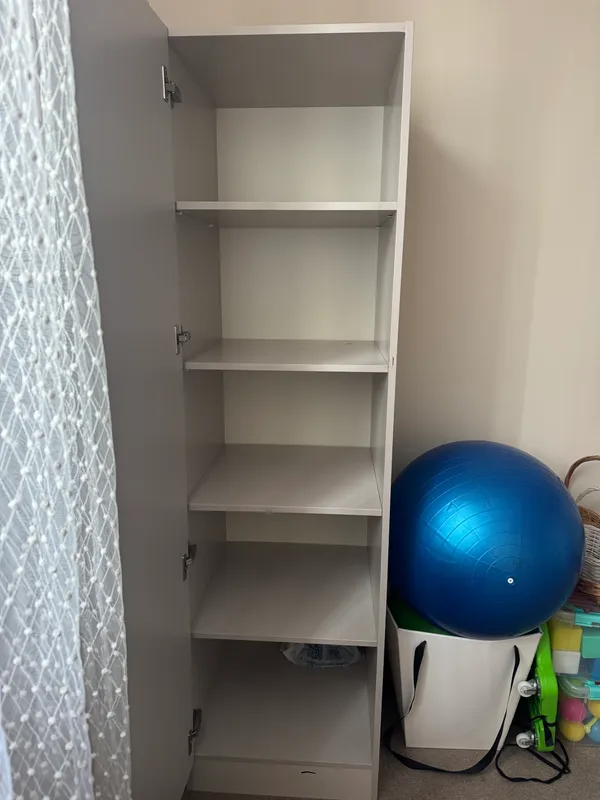 Kalitli bir eshikli shkaf 2 Kalitli bir eshikli shkaf 2
