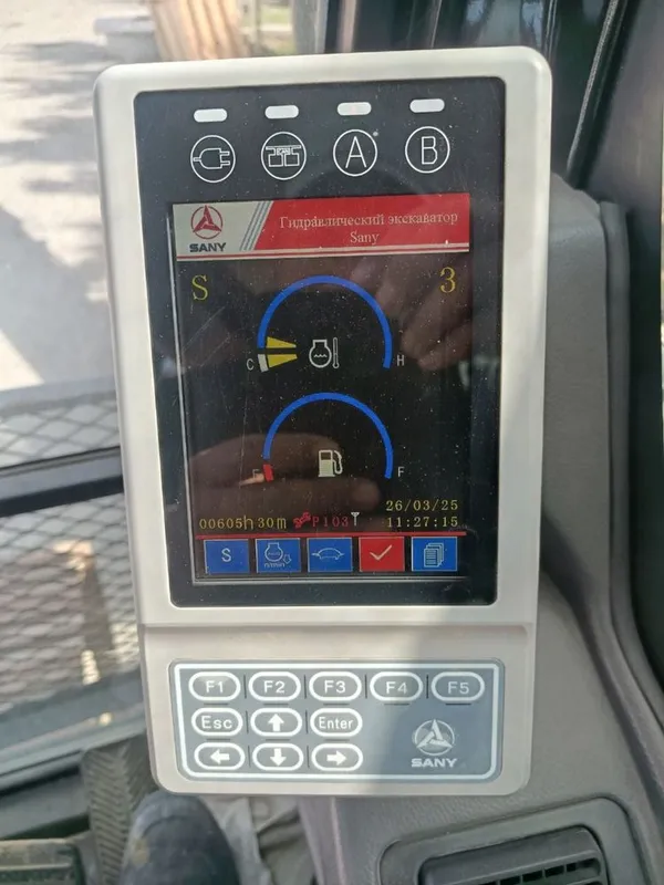 Sany 335 Экскаватор карьерный 5 Sany 335 Экскаватор карьерный 5