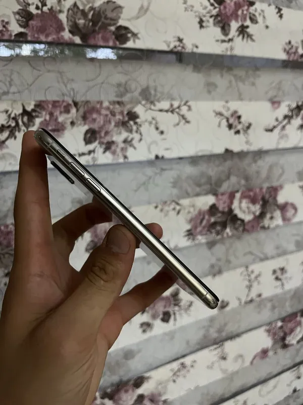 iPhone Xs Max 64Gb Ll/A 100% batare 3 iPhone Xs Max 64Gb Ll/A 100% batare 3