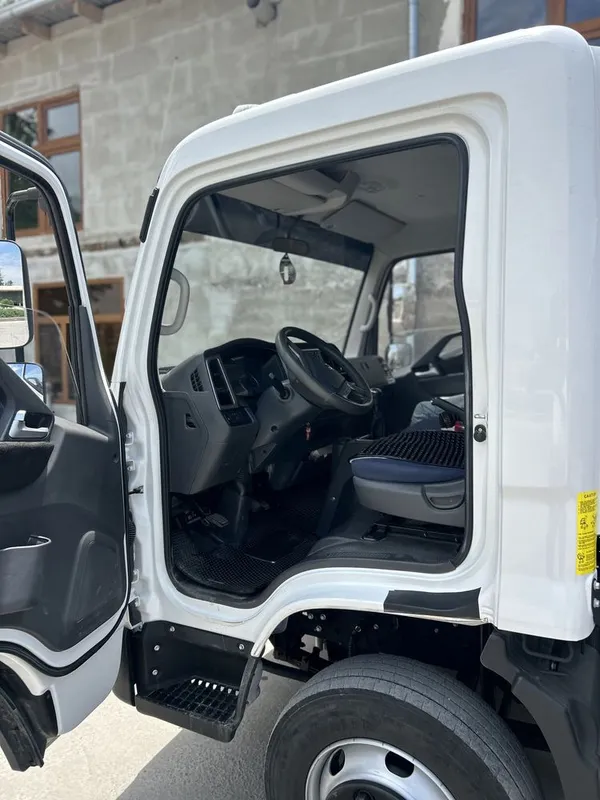 VODAVOZ Hyundai mighty 8