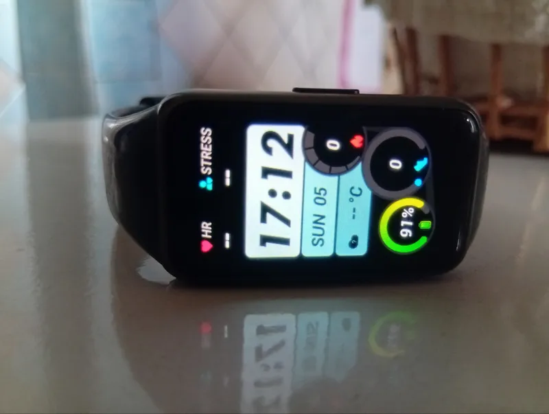 Huawei band 6A7D 3 Huawei band 6A7D 3