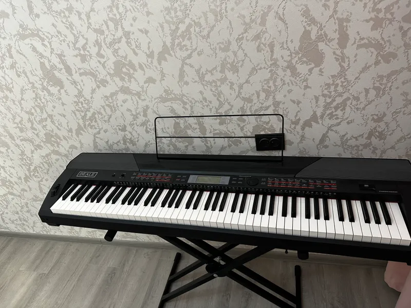 A'lo darajadagi pianino sintezatorini sotaman 3
