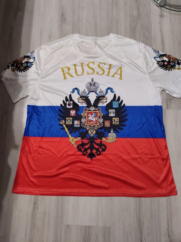 Футболка с принтом — фото 1