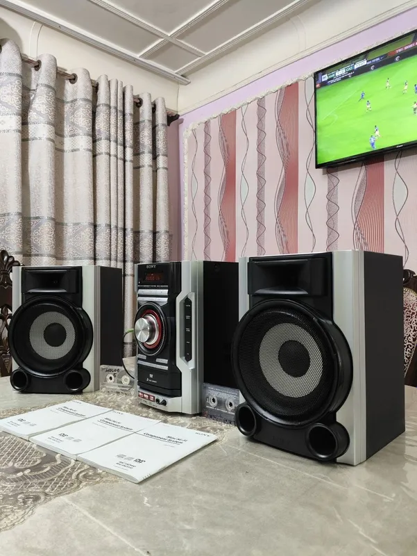 Muzikalniy sentrlar va 5.1 sistema hamda pultlar va kalonkalar bor — фото 5