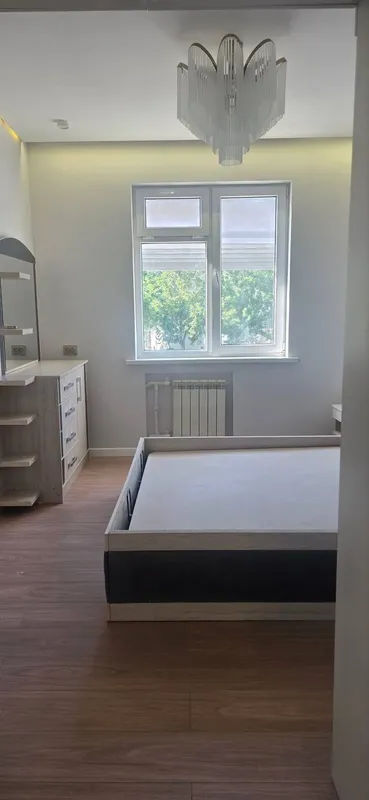 Yevrota’mirli 3 xonali kvartira sotiladi 3 Yevrota’mirli 3 xonali kvartira sotiladi 3