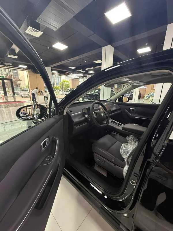 Leapmotor C10 smart dop 530km Naxt,Nasiya,Rassrochka 0 probeg — фото 3