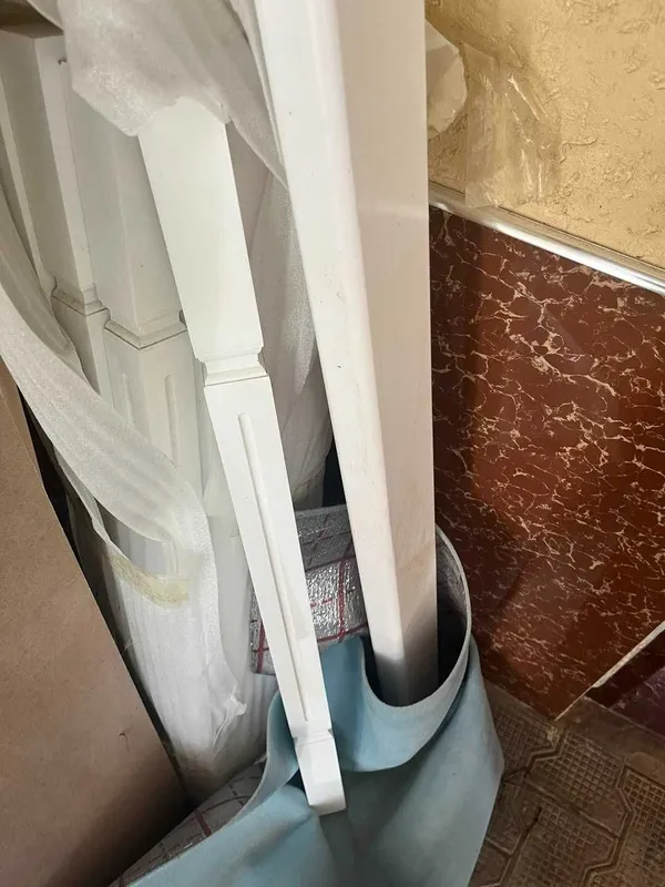 Zina oq yangi balasinasi 10 ta va eski balasina 22 ta bor