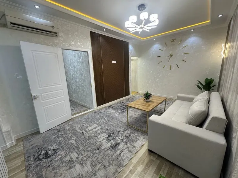 Продажа 2-комнатной квартиры — фото 1