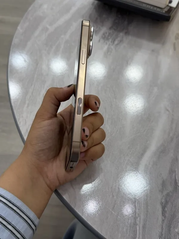 iPhone 16 pro max 2