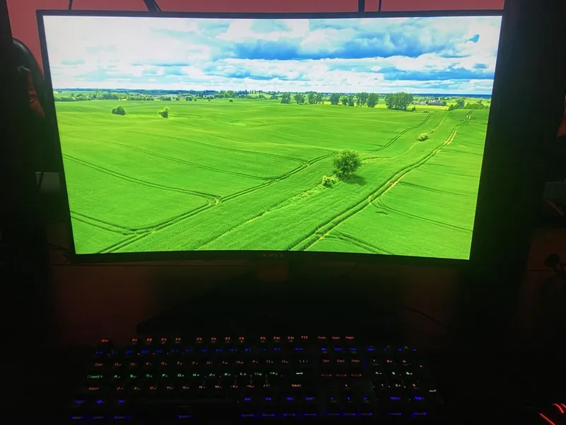 Игровой изогнутый монитор IMMER 27" Curved 165Hz Full HD