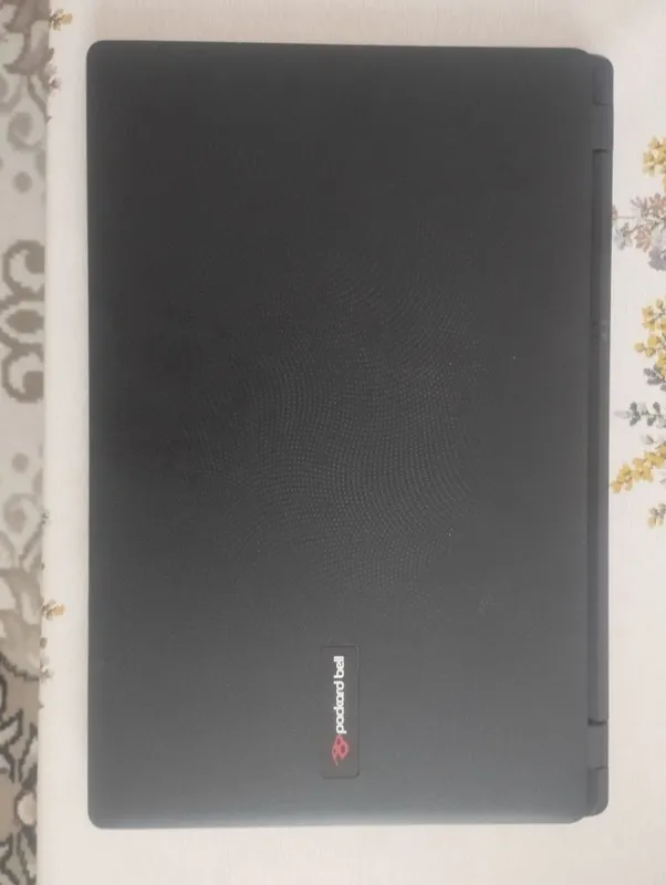 Noutbook satiladi 4 Noutbook satiladi 4