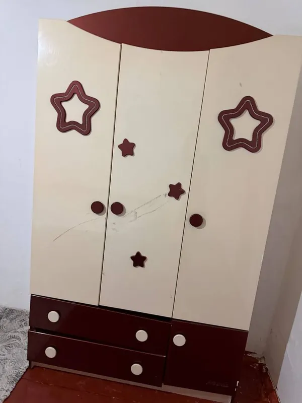 Детская кровать и шкаф 2