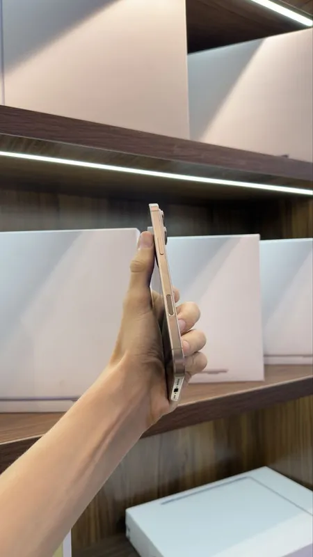 iphone 16 pro max naxtka 4