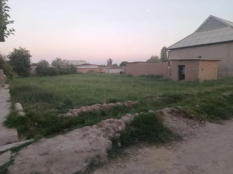 Angor tumanida yer sotiladi