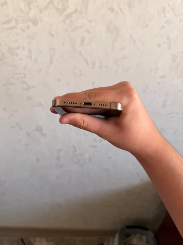 iPhone 16 Pro Max 256 Desert 6
