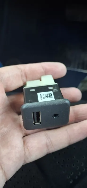Usb Aux от кобалт и спарка состояние отличное оригинал снят с кобалта — фото 4