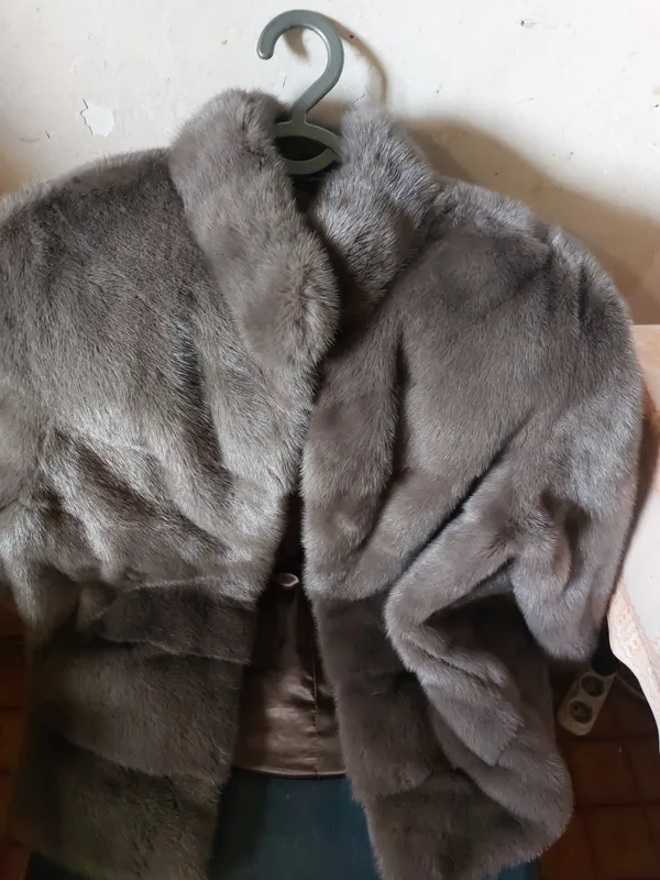 продам полушубок из натурального меха