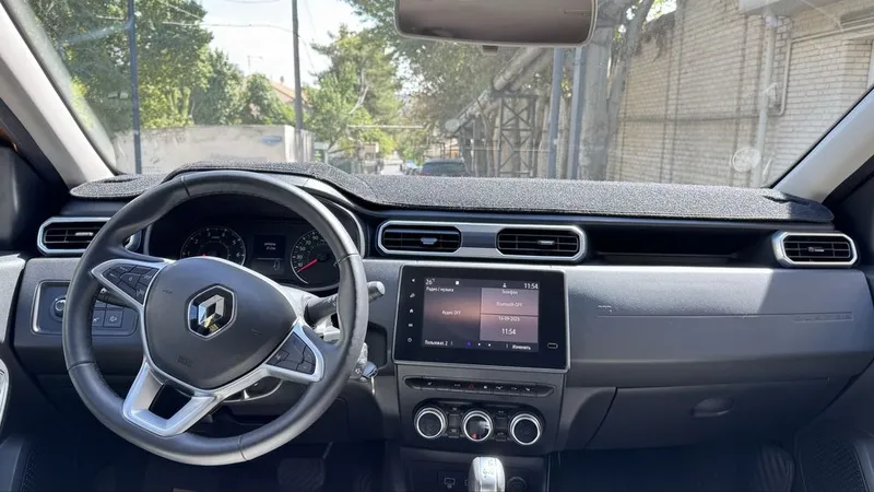 Renault Duster 2022 — фото 1