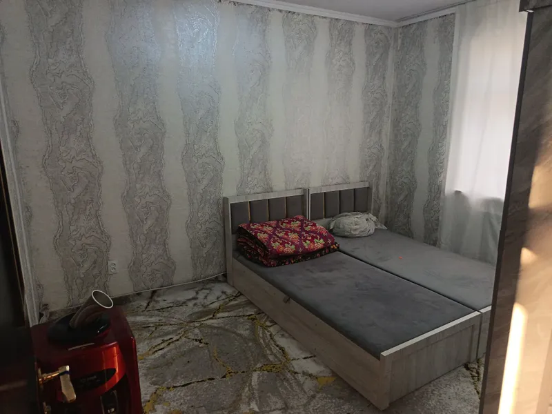 Yangi yol tumani 2 xona 42 kvadrad uy Leninizm 2