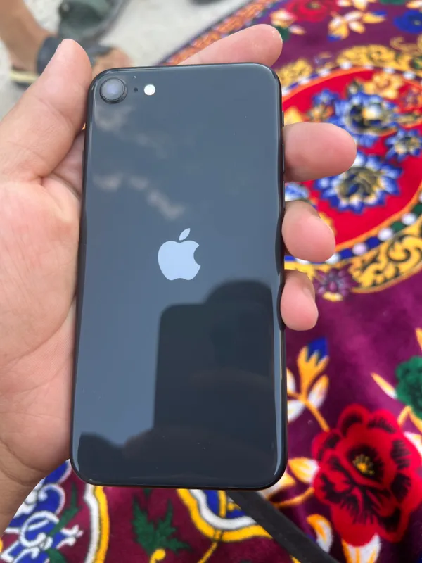 Iphone se 2020 2nd gen holati yaxshi kelishamiz. 5