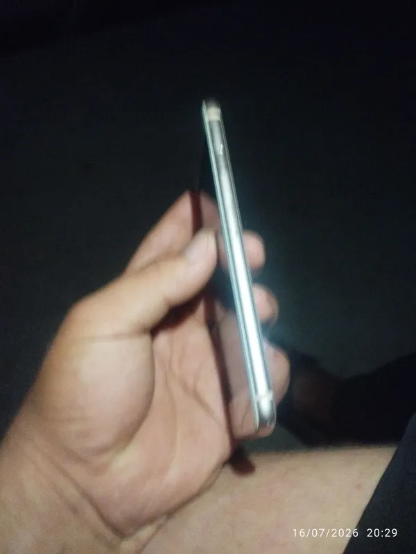 iPhone 8 цена 1 млн, договоримся 2 iPhone 8 цена 1 млн, договоримся 2