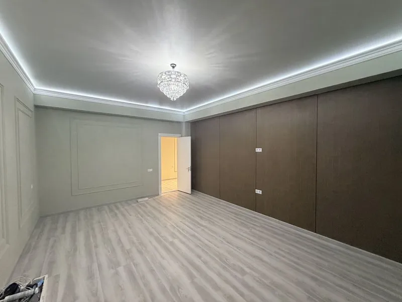 3 xonali va 1 xonali obshiy dapasi 120 kvadrat padval 120 kvadrat
