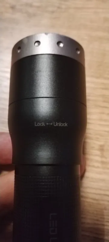 Светодиодный ручной LED фонарь Lenser M7R 2