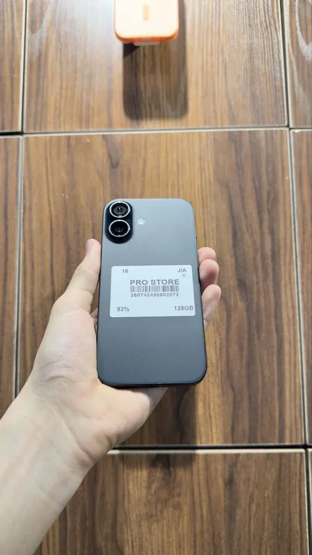 iphone 16 blackk