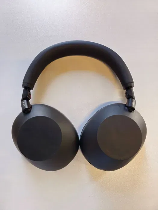 Sony WH-1000XM6 yaxshi holatda, 7 oy ishlatganman. — фото 2