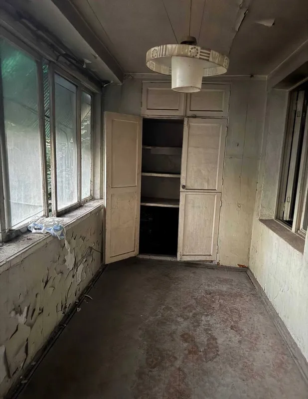 73 m² 3 xonali kvartira sotiladi, 3/5, ta’mirsiz (Yakkasaroy, Bratskiye) 4