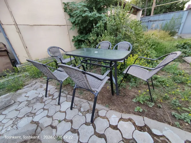 Продам садовый обеденный комплект: стол + 6 стульев 2 Продам садовый обеденный комплект: стол + 6 стульев 2