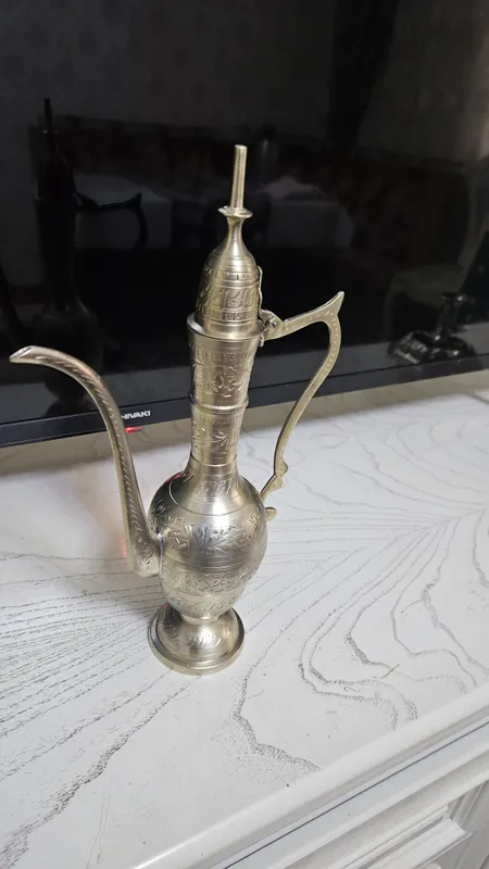Kuvshin sotiladi antikvar xolati ideal latun boyi 30 sm — фото 3