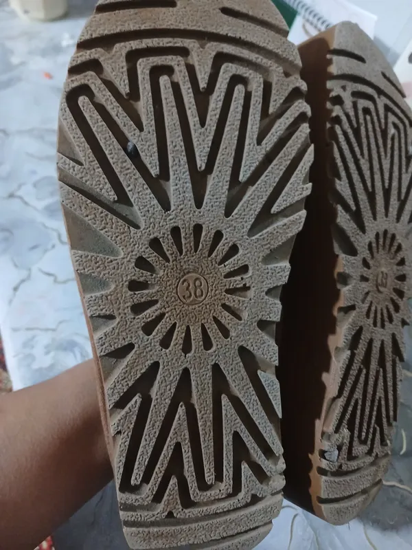 Китайская обувь, 50 тыс. 3