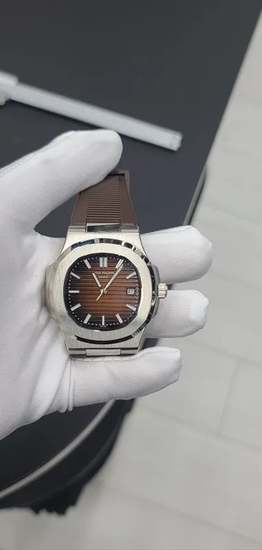 Patek Philippe Nautilus — фото 1