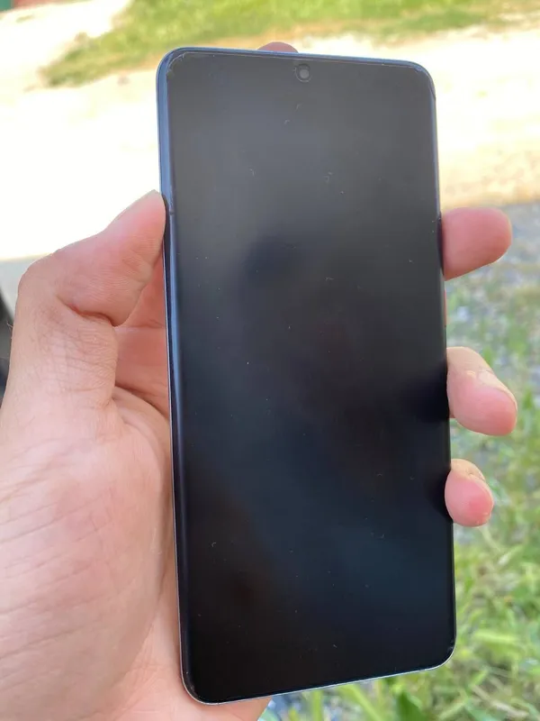 Samsung s20+ xotiras 128 xolati yaxshi — фото 3