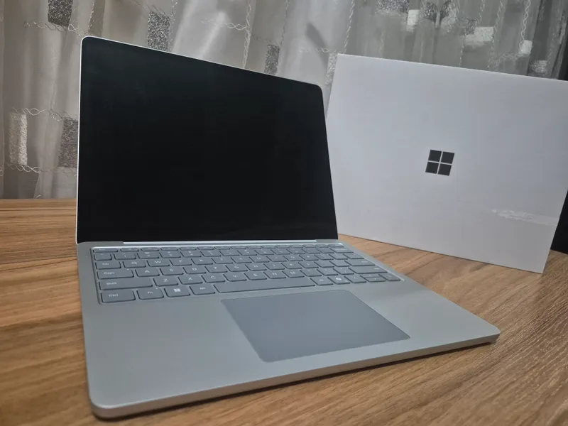 Microsoft Surface Laptop 1st Edition — фото 2
