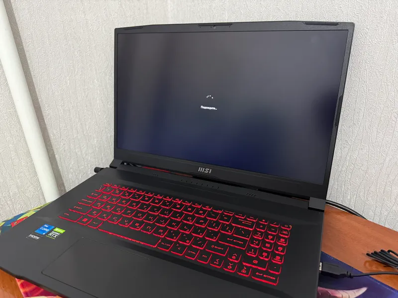 Ноутбук игровой  MSI Katana GF76 12UC