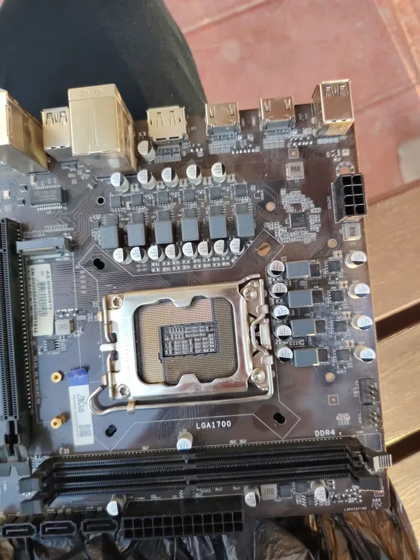 Plata ddr 4 Lga 1700 2 Plata ddr 4 Lga 1700 2