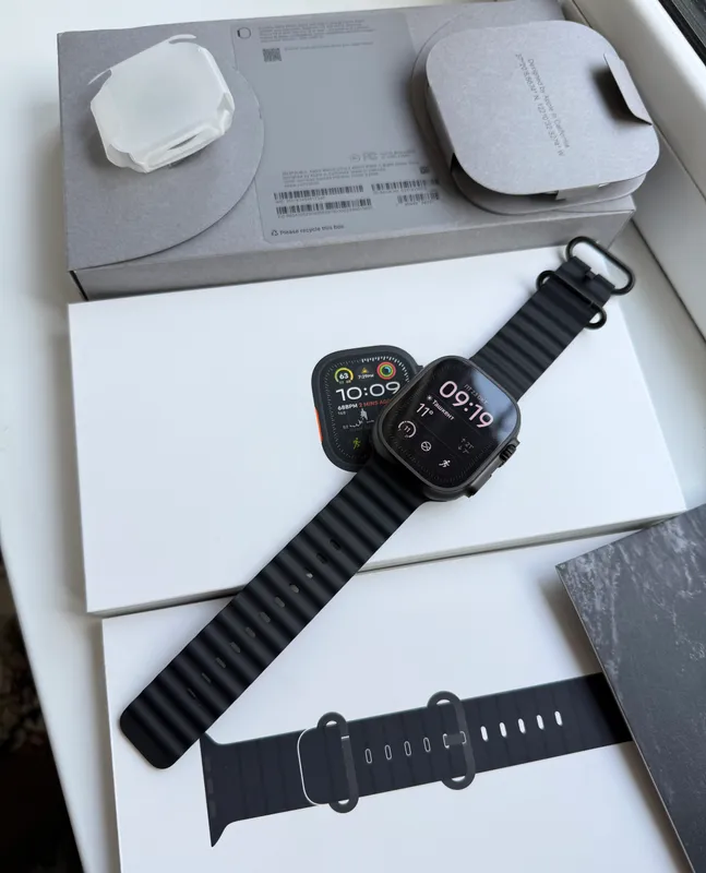 Apple iWatch Ultra 2 Black Titanium 49mm 2