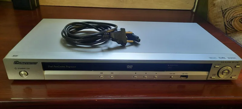 Продам DVD player Pioneer DV-310-S 4